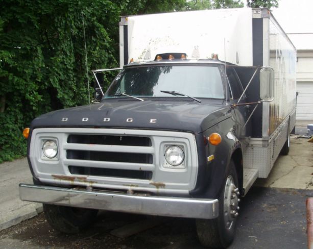 1974 D800 Dodge hauler